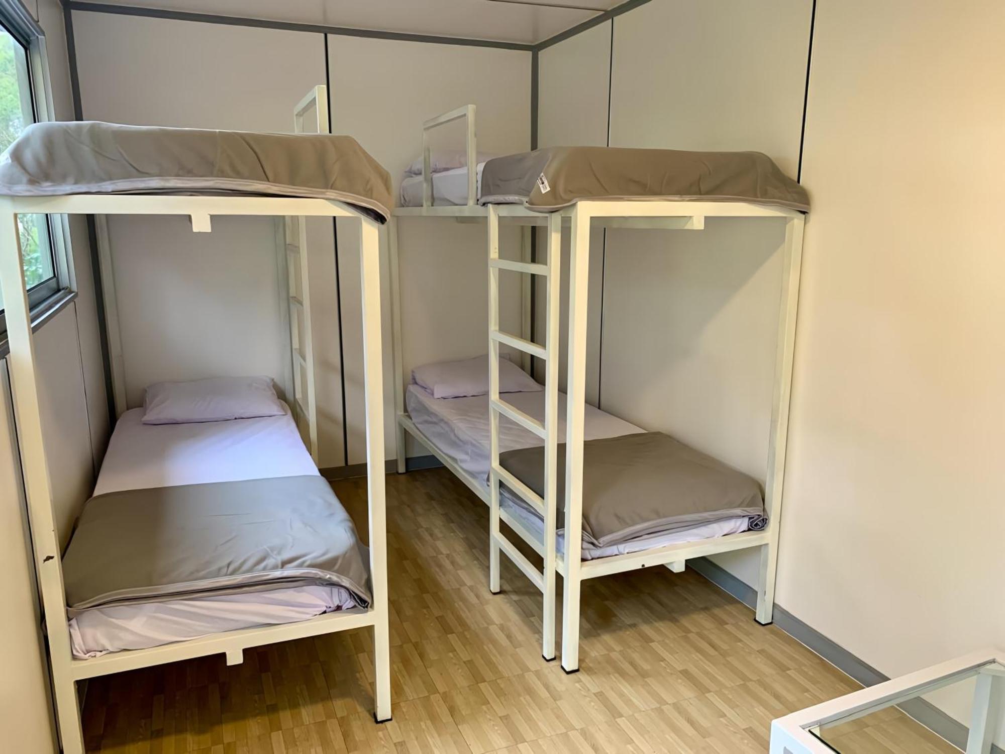 Hotel Bukit Pinus Tegalharendong Екстериор снимка